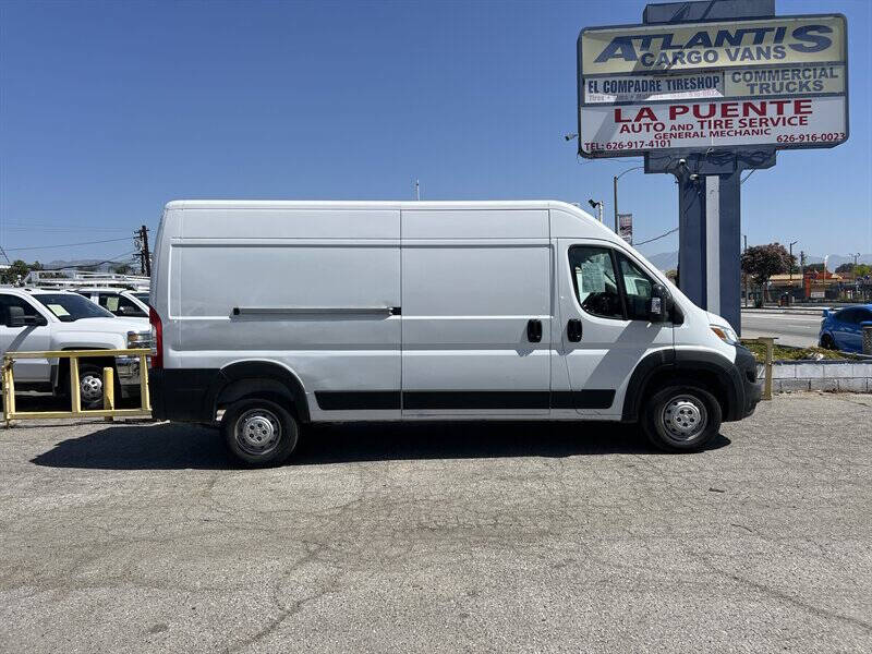 Used 2023 Ram ProMaster 2500 - photo 2