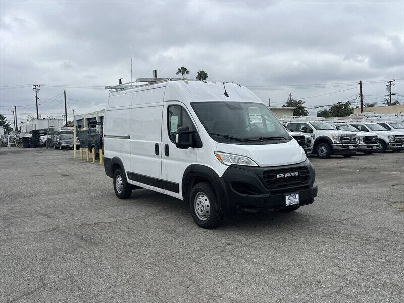 Used 2024 Ram ProMaster 2500 - photo 1