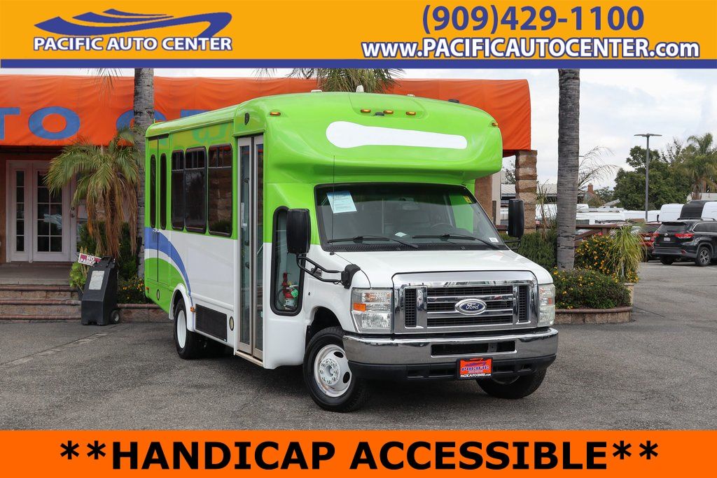 Used 2015 Ford E-450 - photo 5