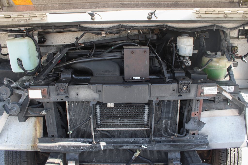 Used 2005 Ford E-450 - photo 16