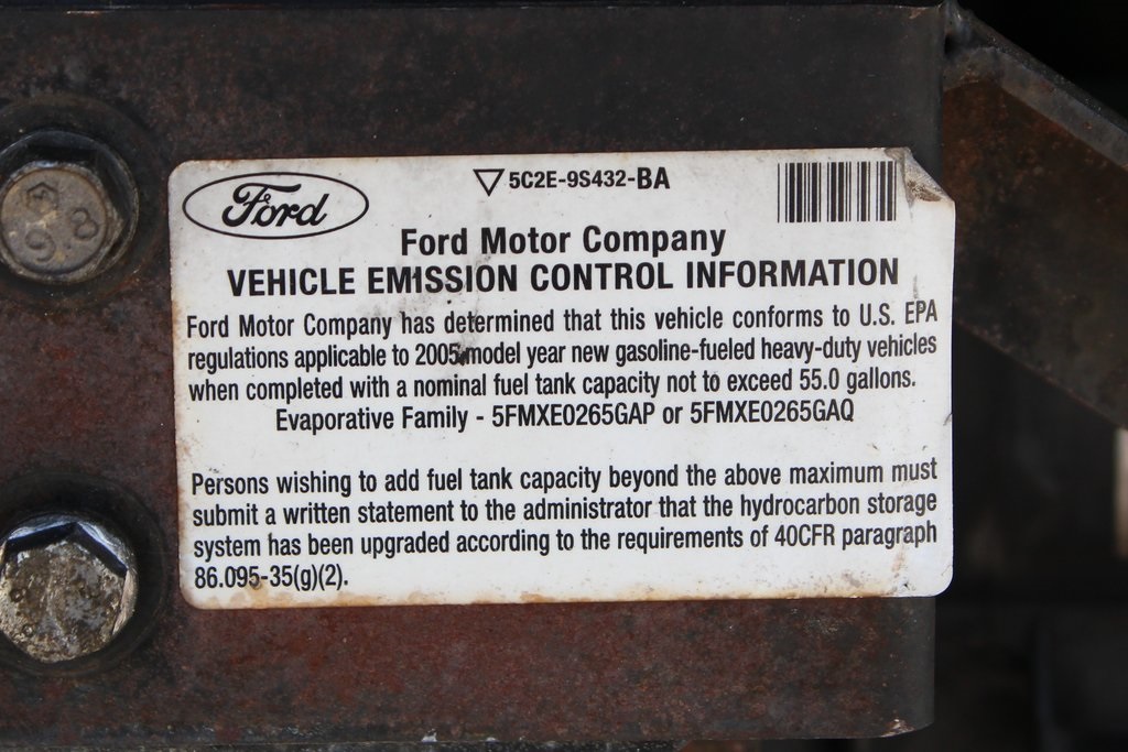 Used 2005 Ford E-450 - photo 17
