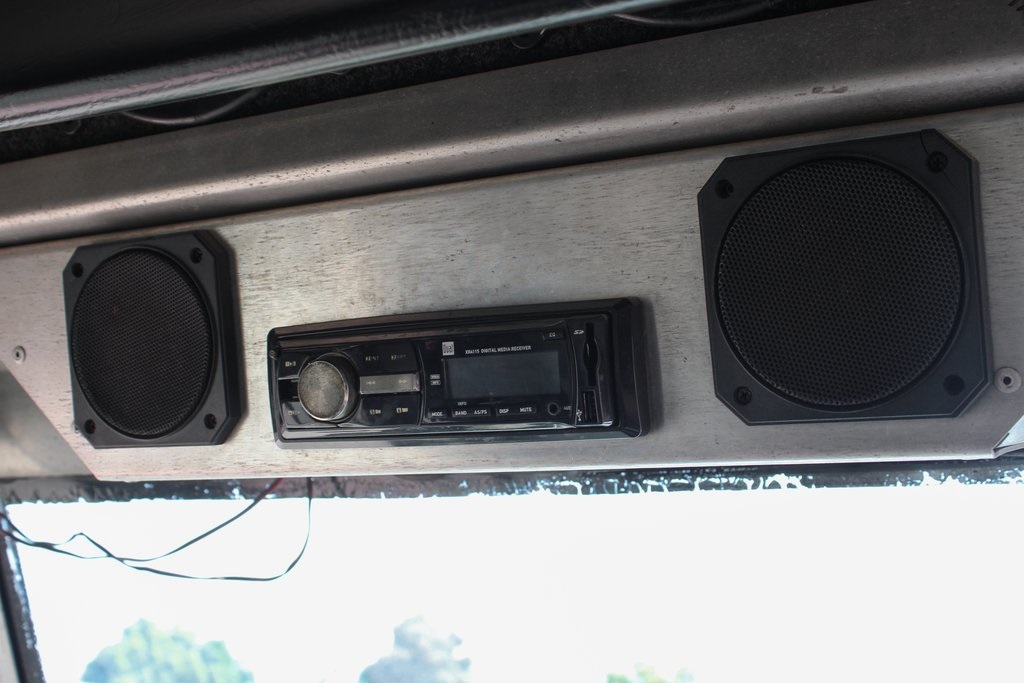 Used 2005 Ford E-450 - photo 21