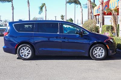 2019 Chrysler Pacifica FWD, Minivan for sale #53107 - photo 2