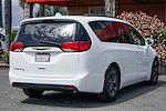 2019 Chrysler Pacifica FWD Minivan for sale #56420 - photo 2