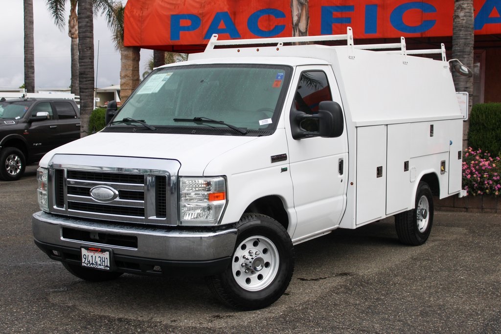 Used 2014 Ford E-350 - photo 7