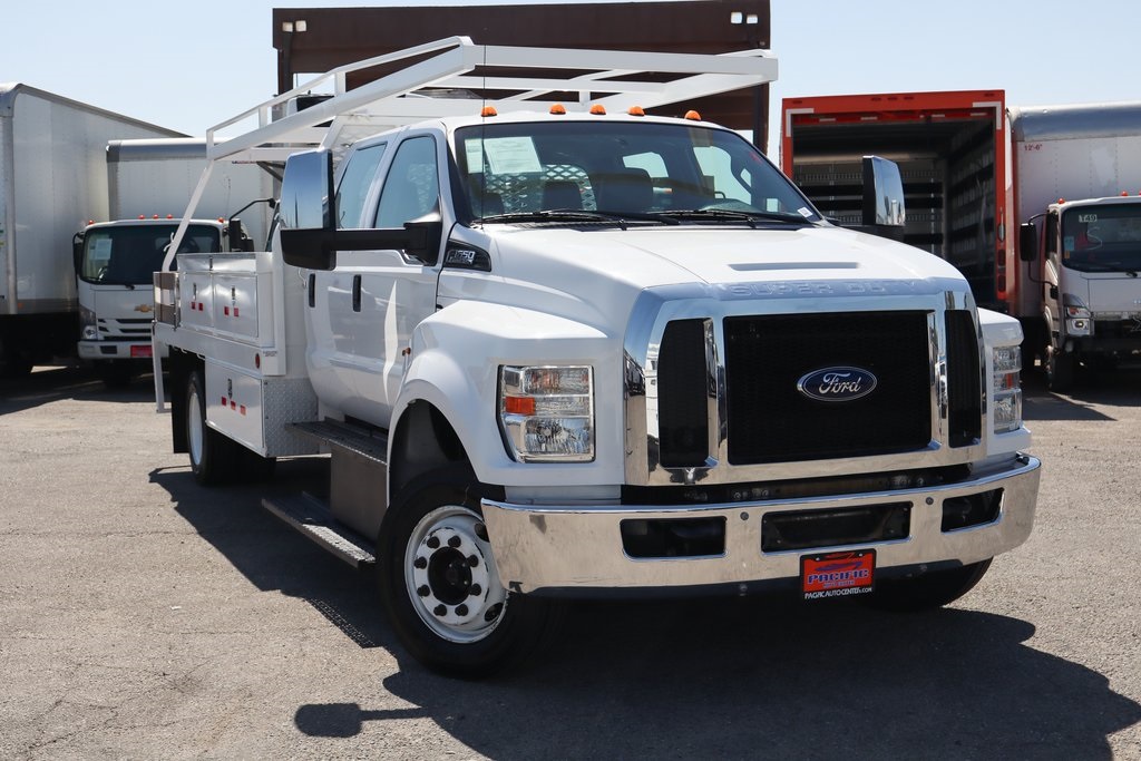 Used 2017 Ford F-650 - photo 5