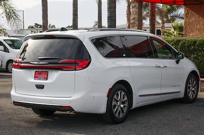 2023 Chrysler Pacifica FWD Minivan for sale #58792 - photo 2