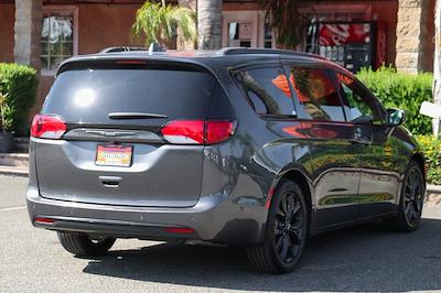 2019 Chrysler Pacifica FWD Minivan for sale #59173 - photo 2