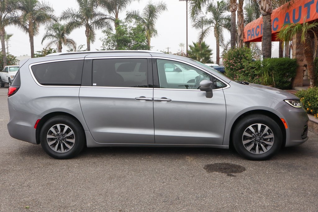 Used 2021 Chrysler Pacifica - photo 12