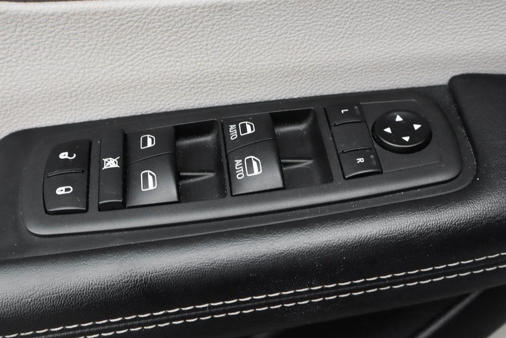 Used 2021 Chrysler Pacifica - photo 17
