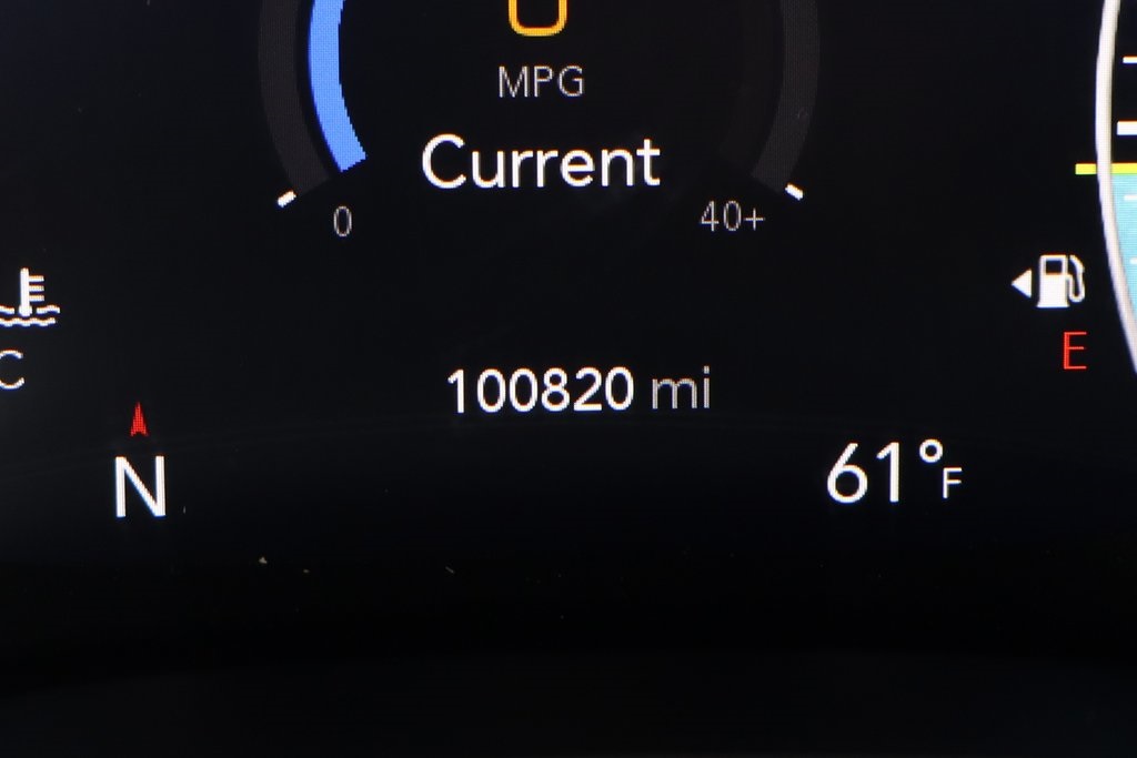 Used 2021 Chrysler Pacifica - photo 25