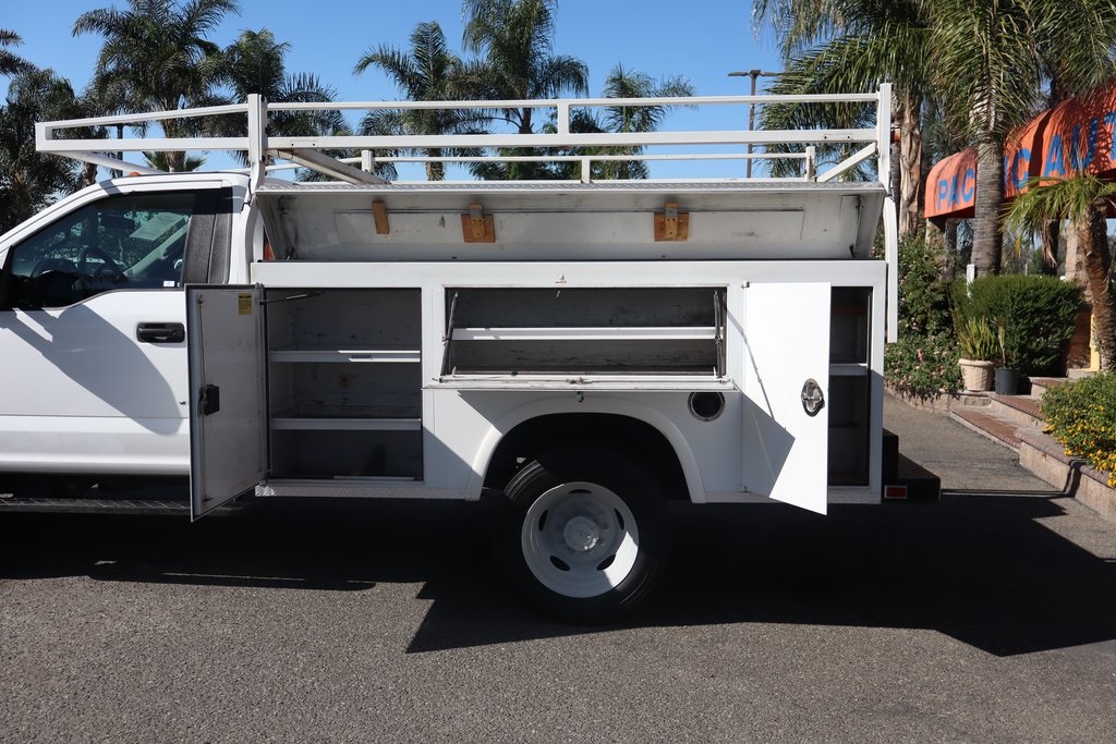 Used 2018 Ford F-550 - photo 9