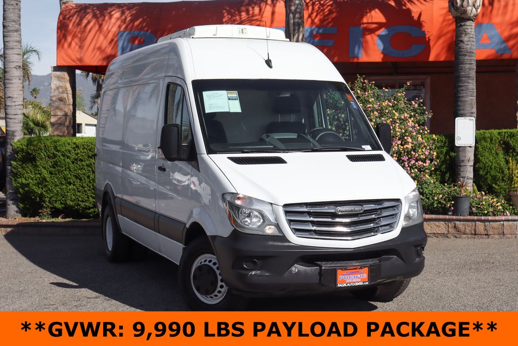 Used 2016 Freightliner Sprinter 3500 - photo 2