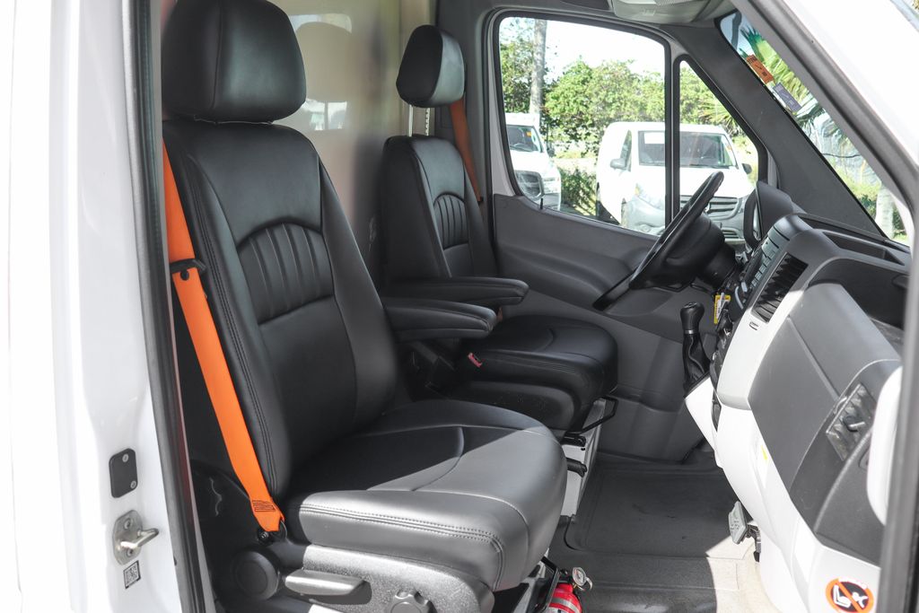 Used 2016 Freightliner Sprinter 3500 - photo 32