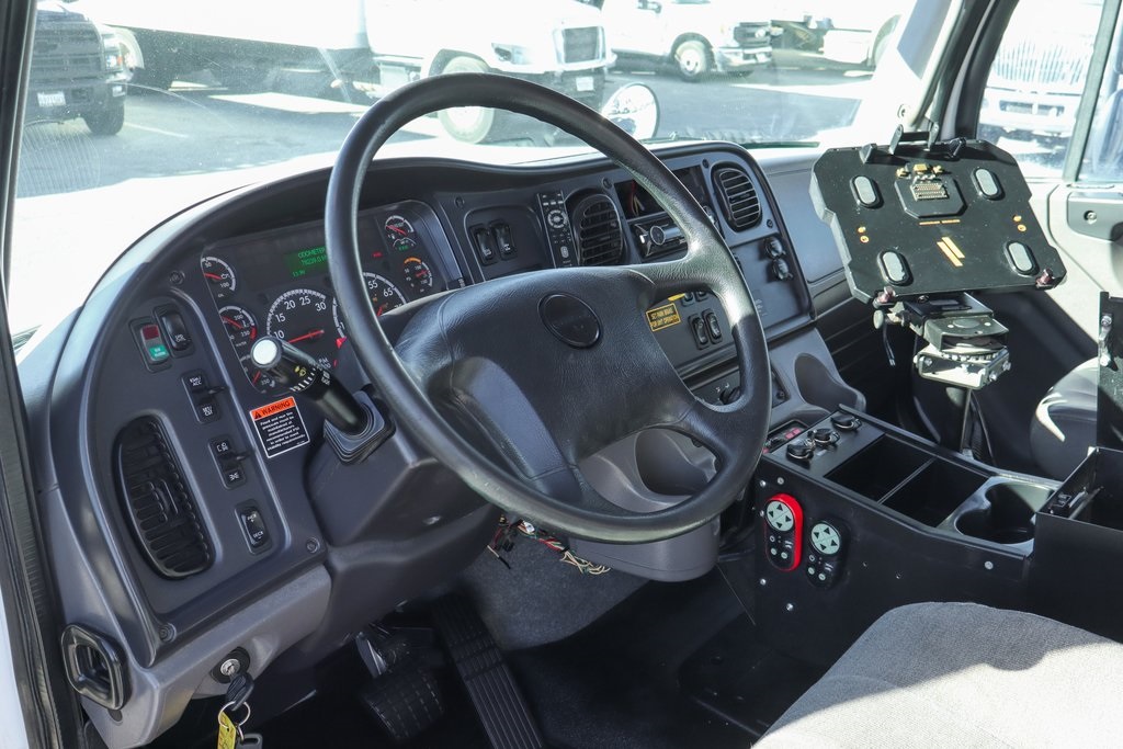 Used 2016 Freightliner M2 106 - photo 24
