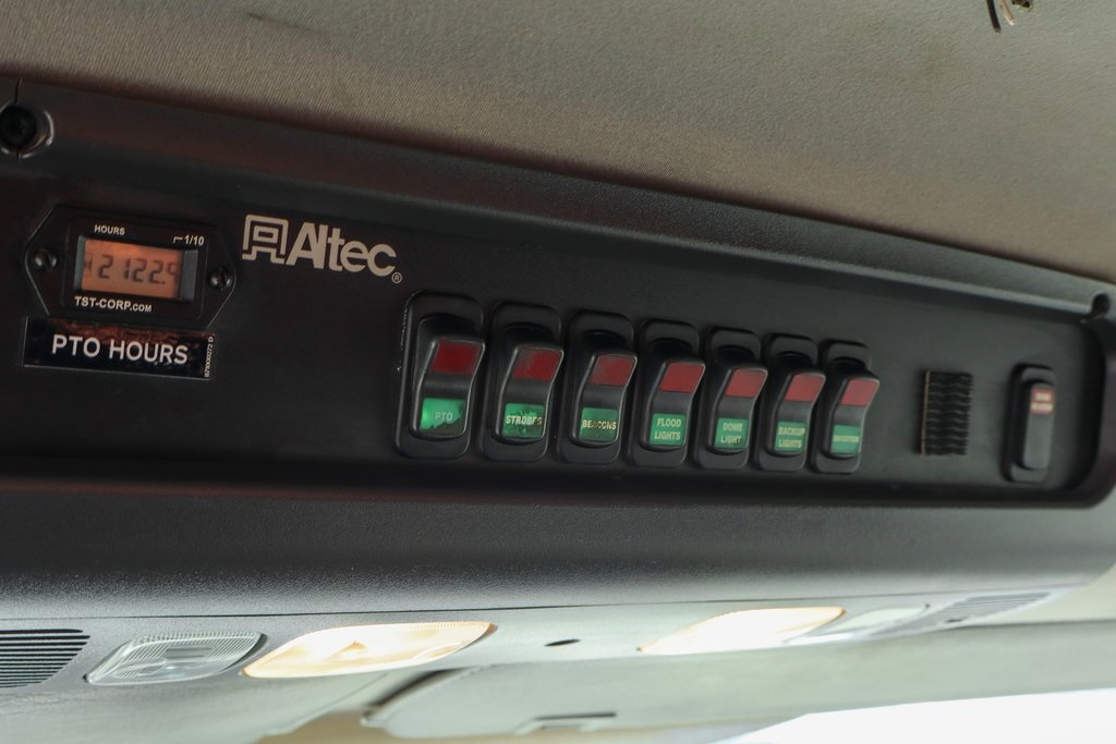 Used 2016 Freightliner M2 106 - photo 32