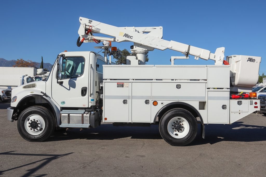 Used 2016 Freightliner M2 106 - photo 8
