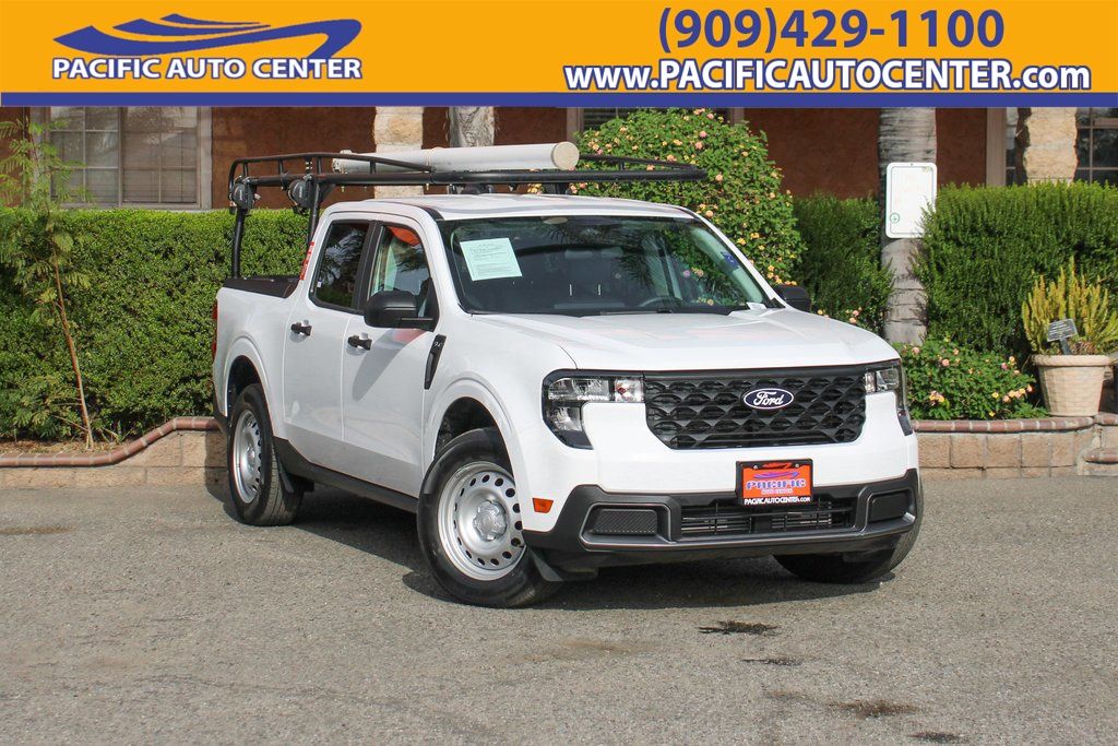 Used 2025 Ford Maverick - photo 1