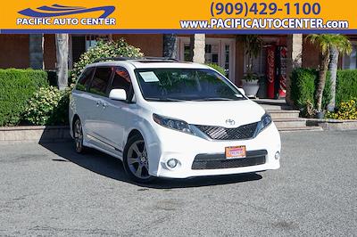 Used 2016 Toyota Sienna SE Minivan for sale #60458 - photo 1