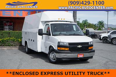 Used 2019 Chevrolet Express 4500 - photo 1