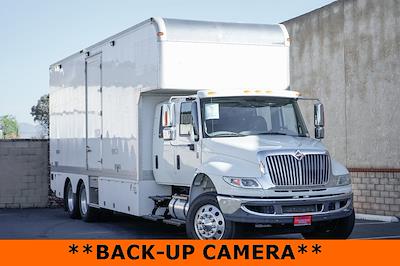 Used 2018 International DuraStar 4400 - photo 1