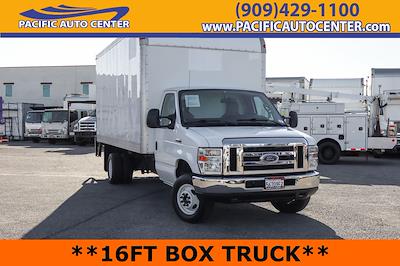 Used 2017 Ford E-450 - photo 1
