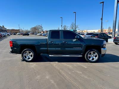 Used 2018 Chevrolet Silverado 1500 - photo 1