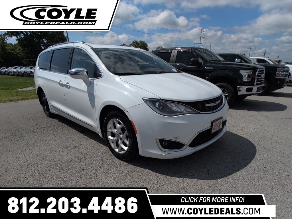 Used 2020 Chrysler Pacifica - photo 1