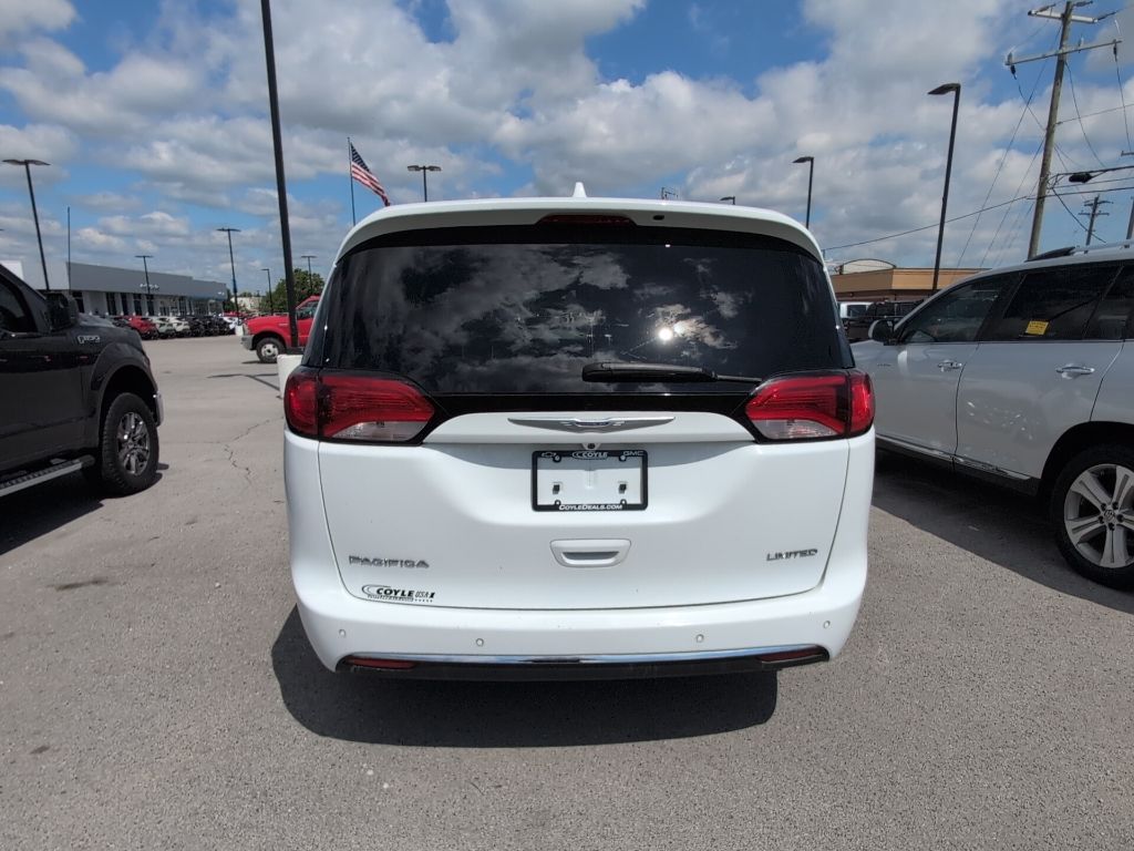 Used 2020 Chrysler Pacifica - photo 6