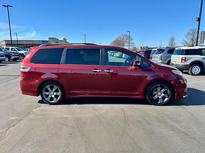 Used 2015 Toyota Sienna - photo 1