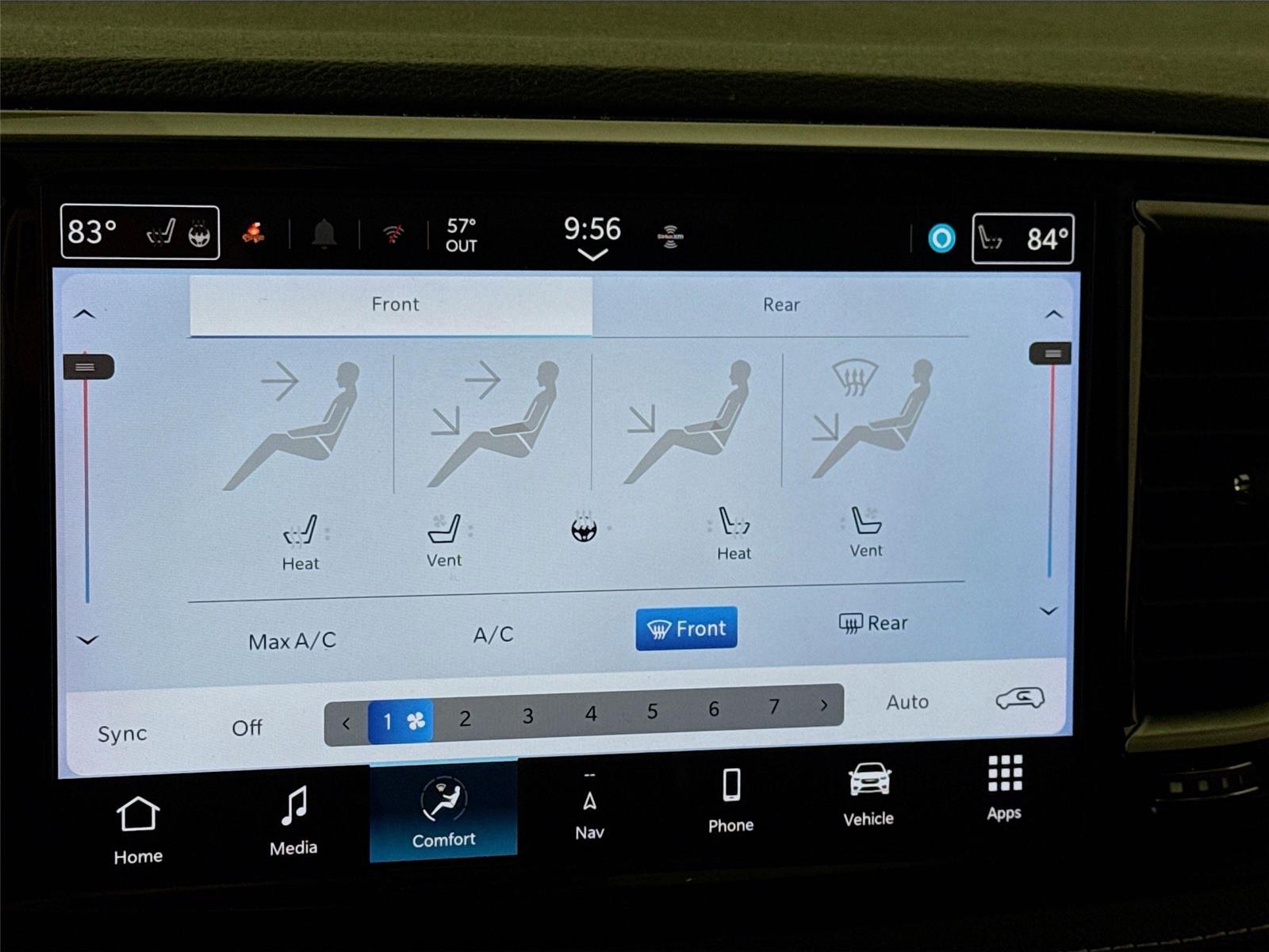 Used 2025 Chrysler Pacifica - photo 16