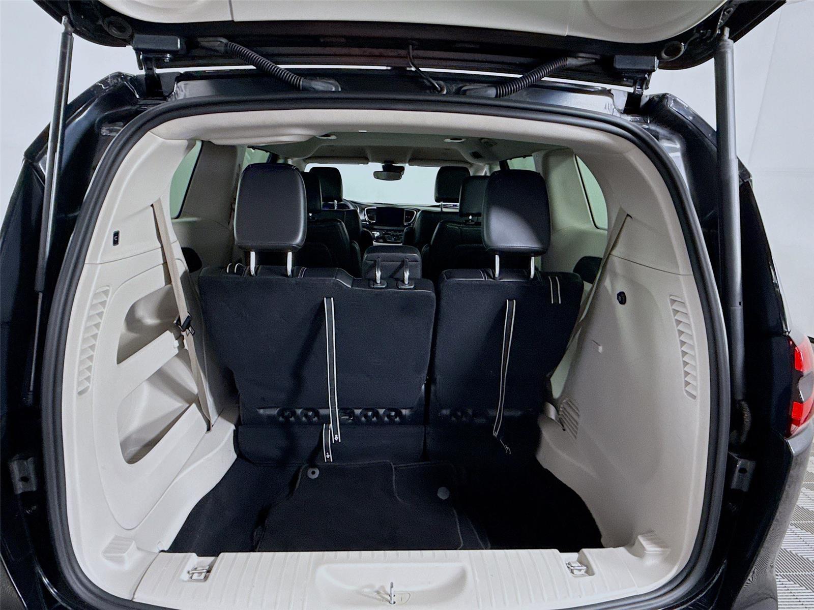 Used 2023 Chrysler Pacifica - photo 20