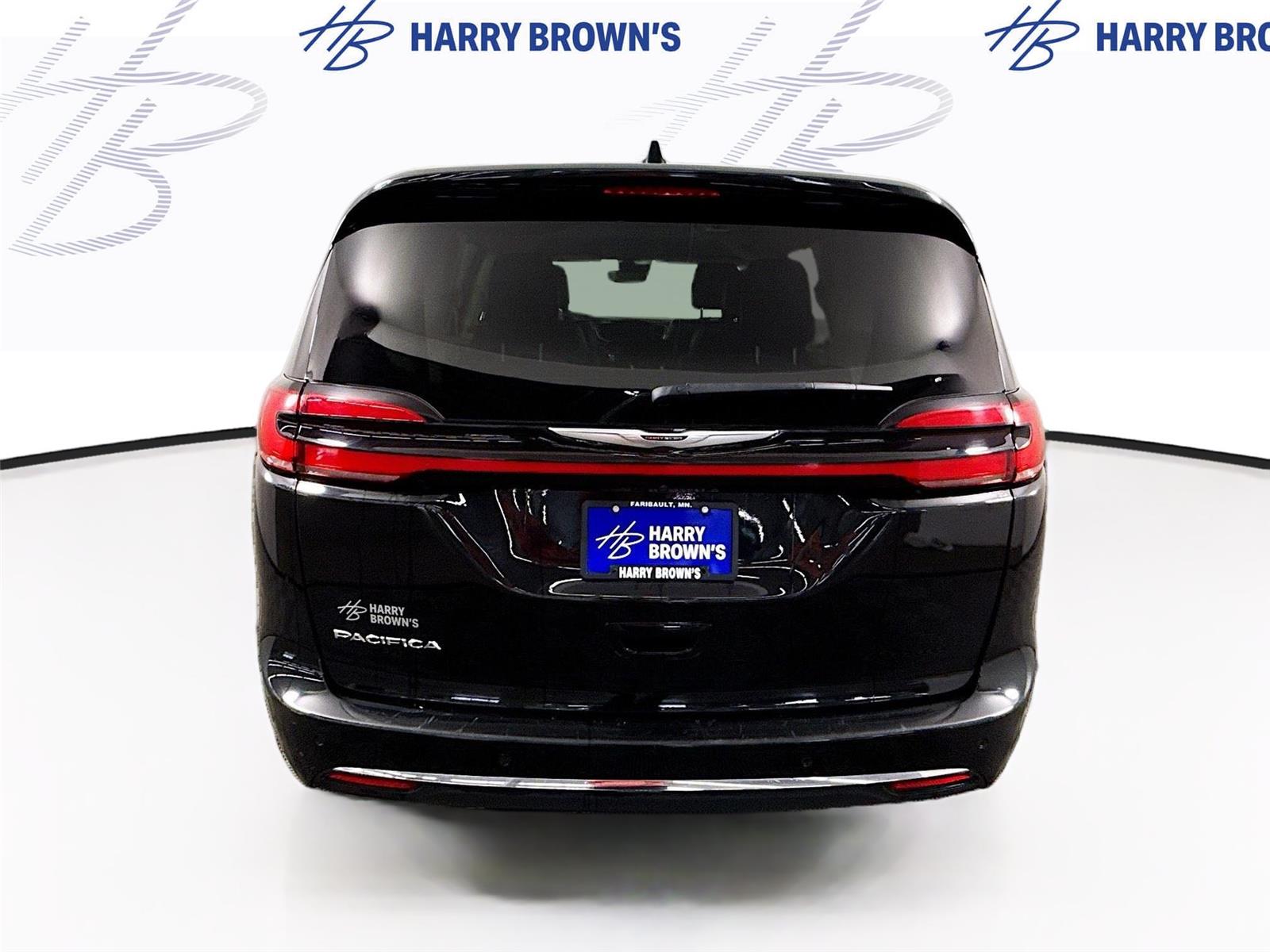 Used 2023 Chrysler Pacifica - photo 32