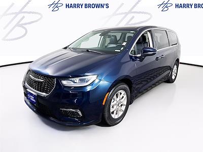 Used 2023 Chrysler Pacifica - photo 1