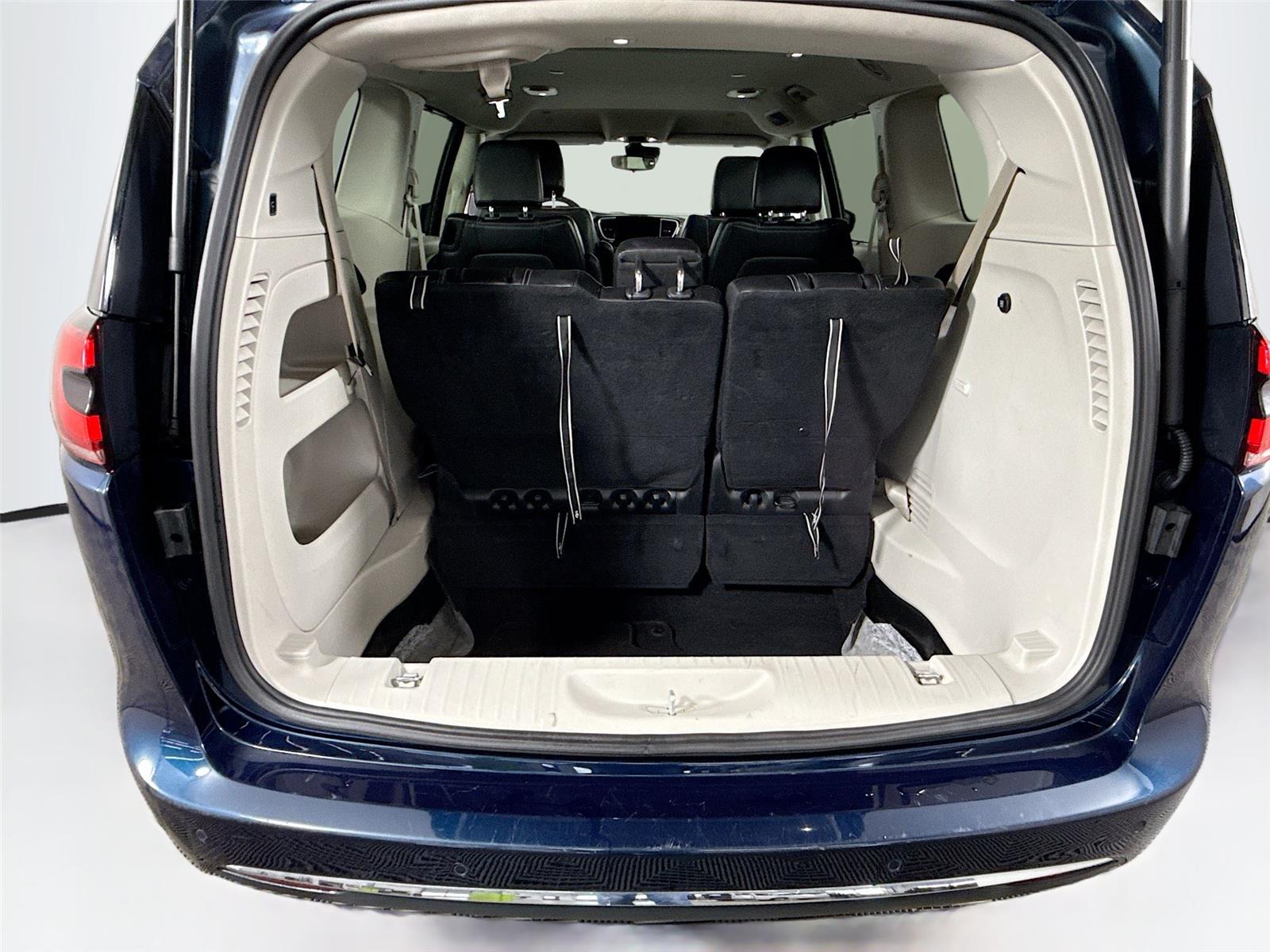Used 2023 Chrysler Pacifica - photo 20