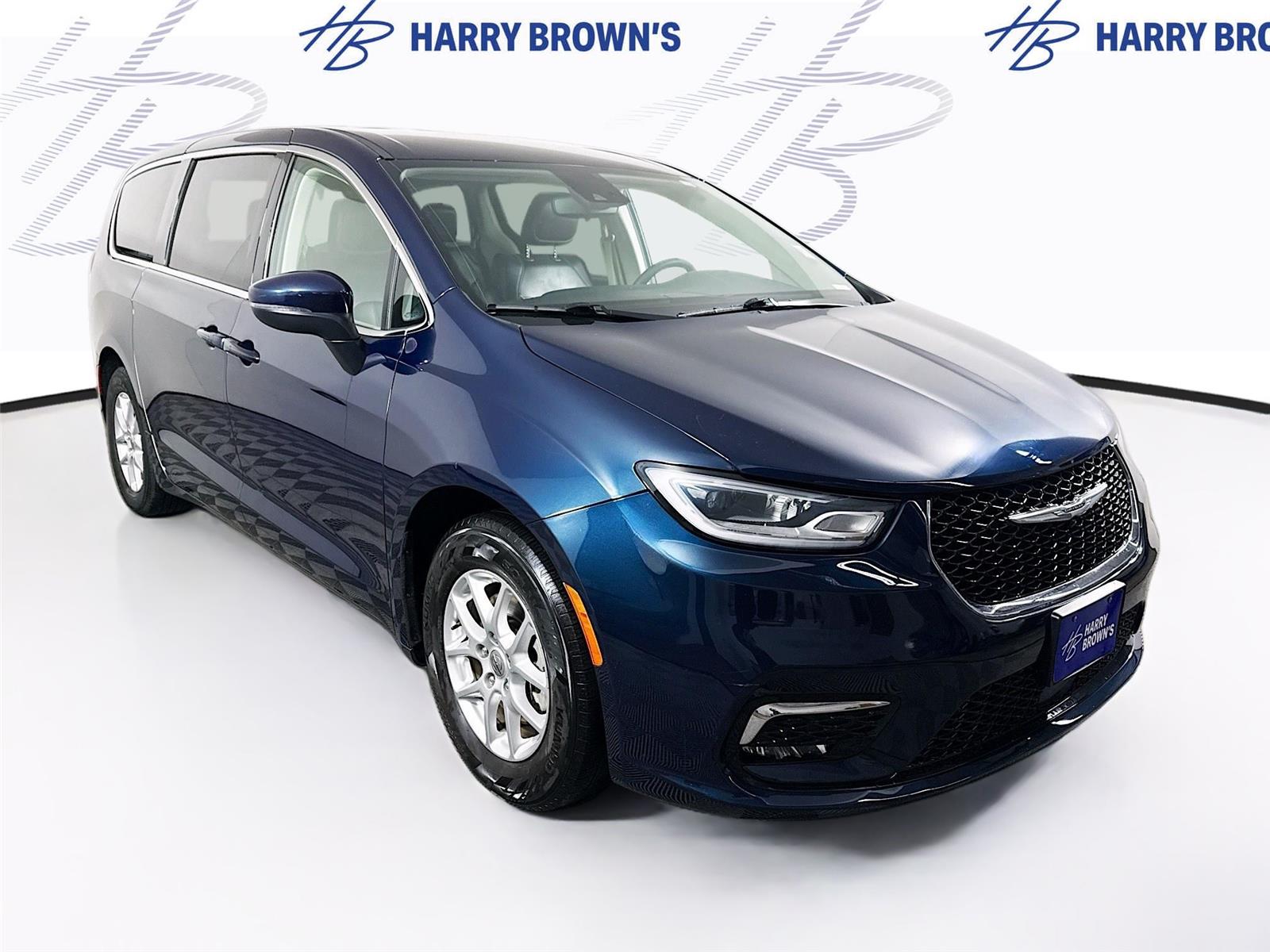 Used 2023 Chrysler Pacifica - photo 28