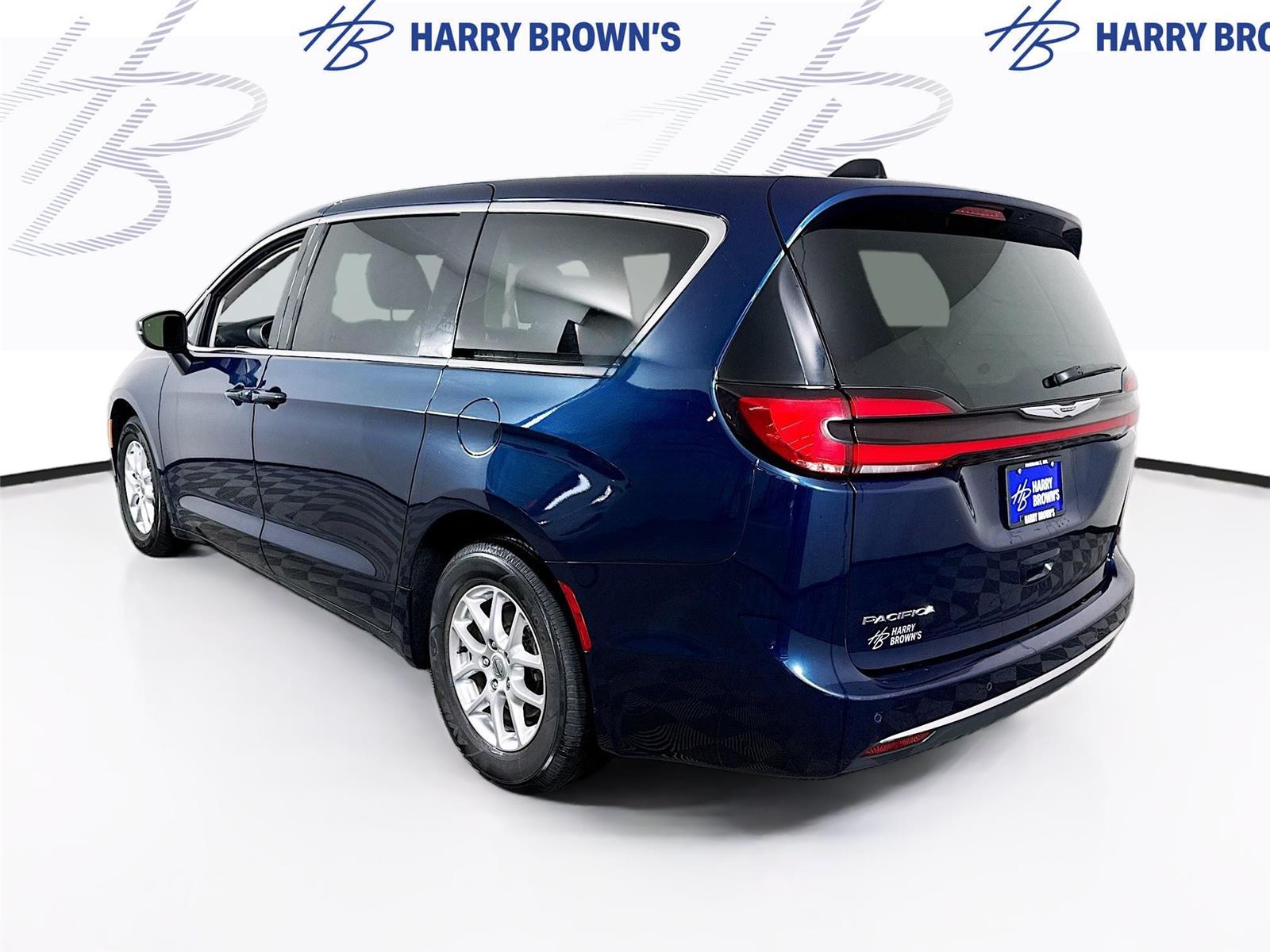 Used 2023 Chrysler Pacifica - photo 31