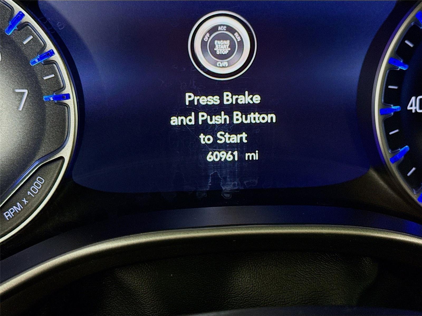 Used 2023 Chrysler Pacifica - photo 8