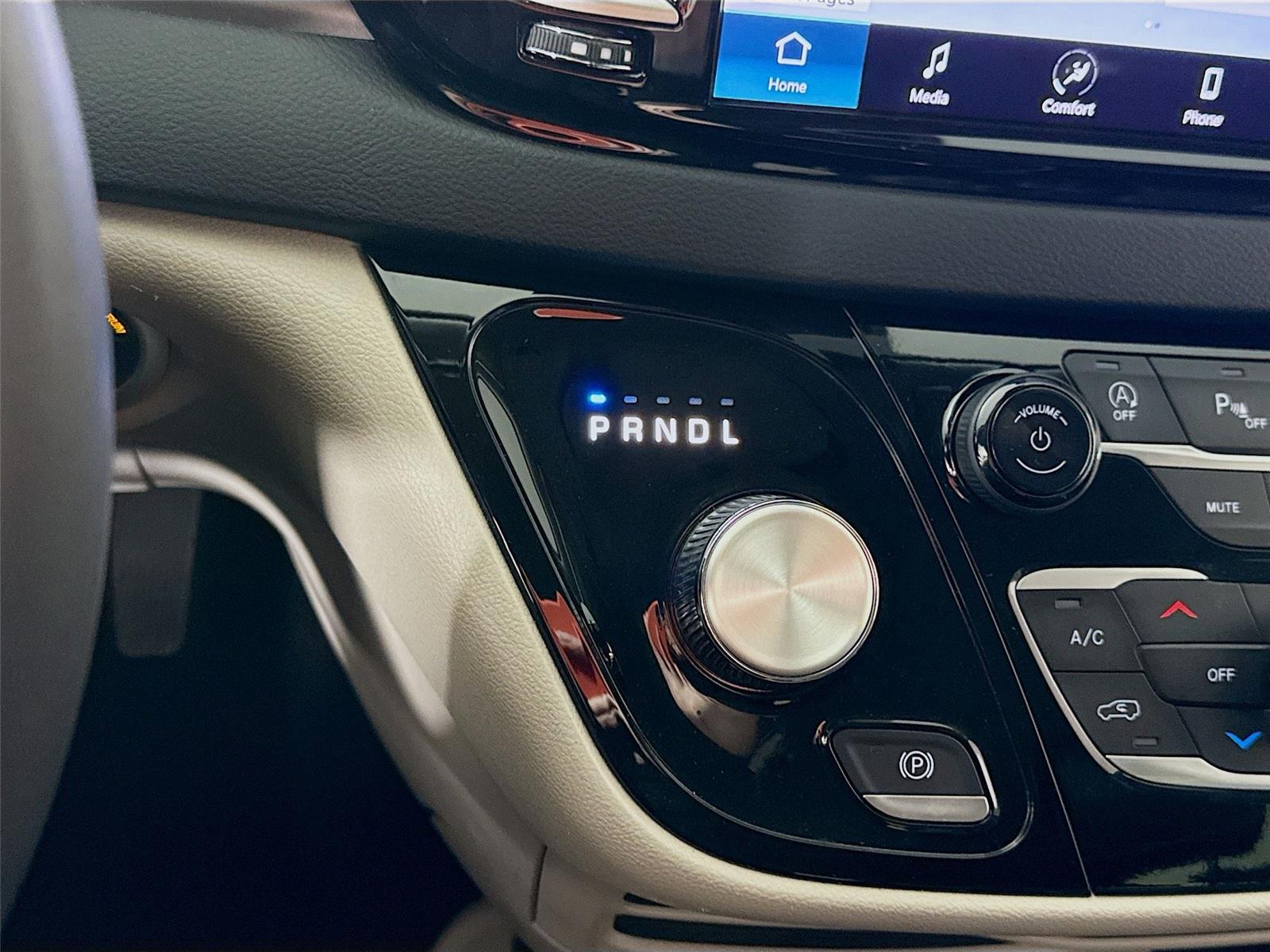 Used 2023 Chrysler Pacifica - photo 12