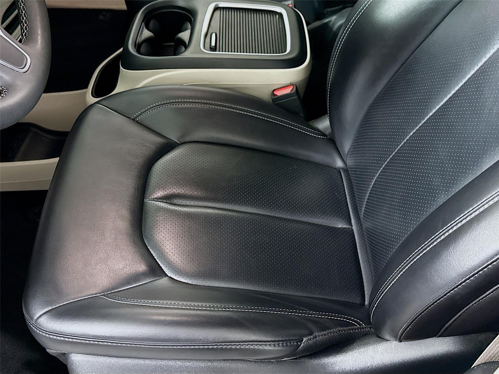 Used 2023 Chrysler Pacifica - photo 14