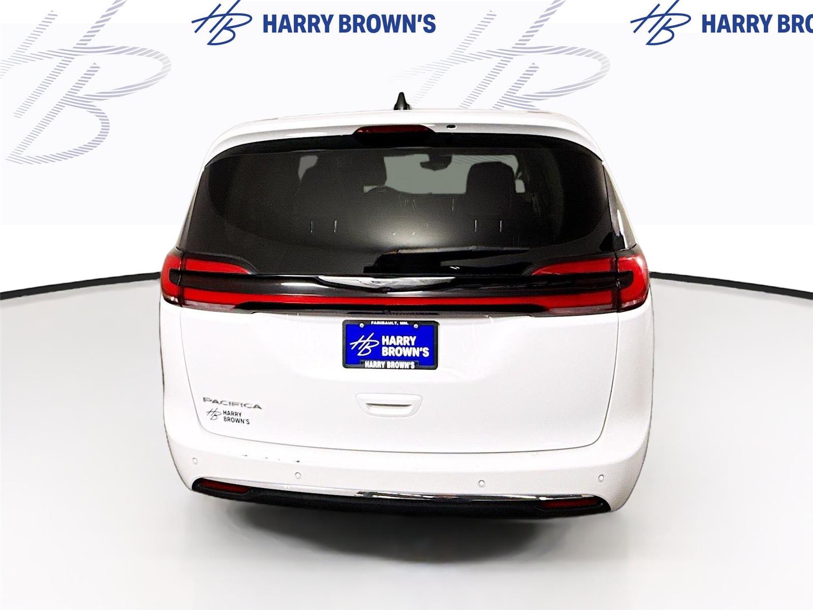 Used 2023 Chrysler Pacifica - photo 32