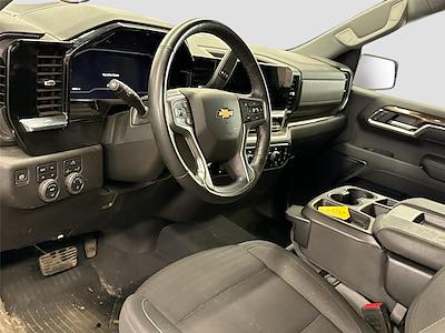 Used 2024 Chevrolet Silverado 1500 - photo 1