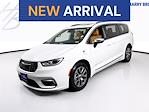 2023 Chrysler Pacifica FWD Minivan for sale #96997B - photo 1