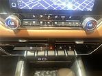 New 2025 GMC Canyon AT4 Crew Cab 4WD Pickup for sale #54592 - photo 17