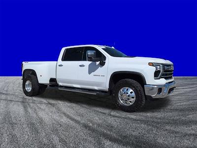 Used 2025 Chevrolet Silverado 3500 - photo 1