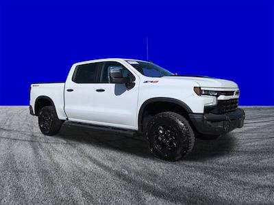 Used 2024 Chevrolet Silverado 1500 - photo 1