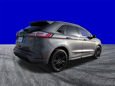 Used 2022 Ford Edge - photo 1