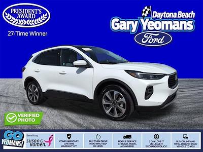 Used 2025 Ford Escape - photo 1