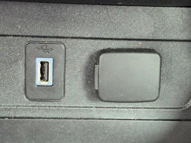 Used 2017 Ford Escape - photo 20