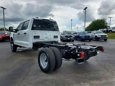 2025 Ford F-350 Crew Cab DRW 4x4 Cab Chassis for sale #258814 - photo 2
